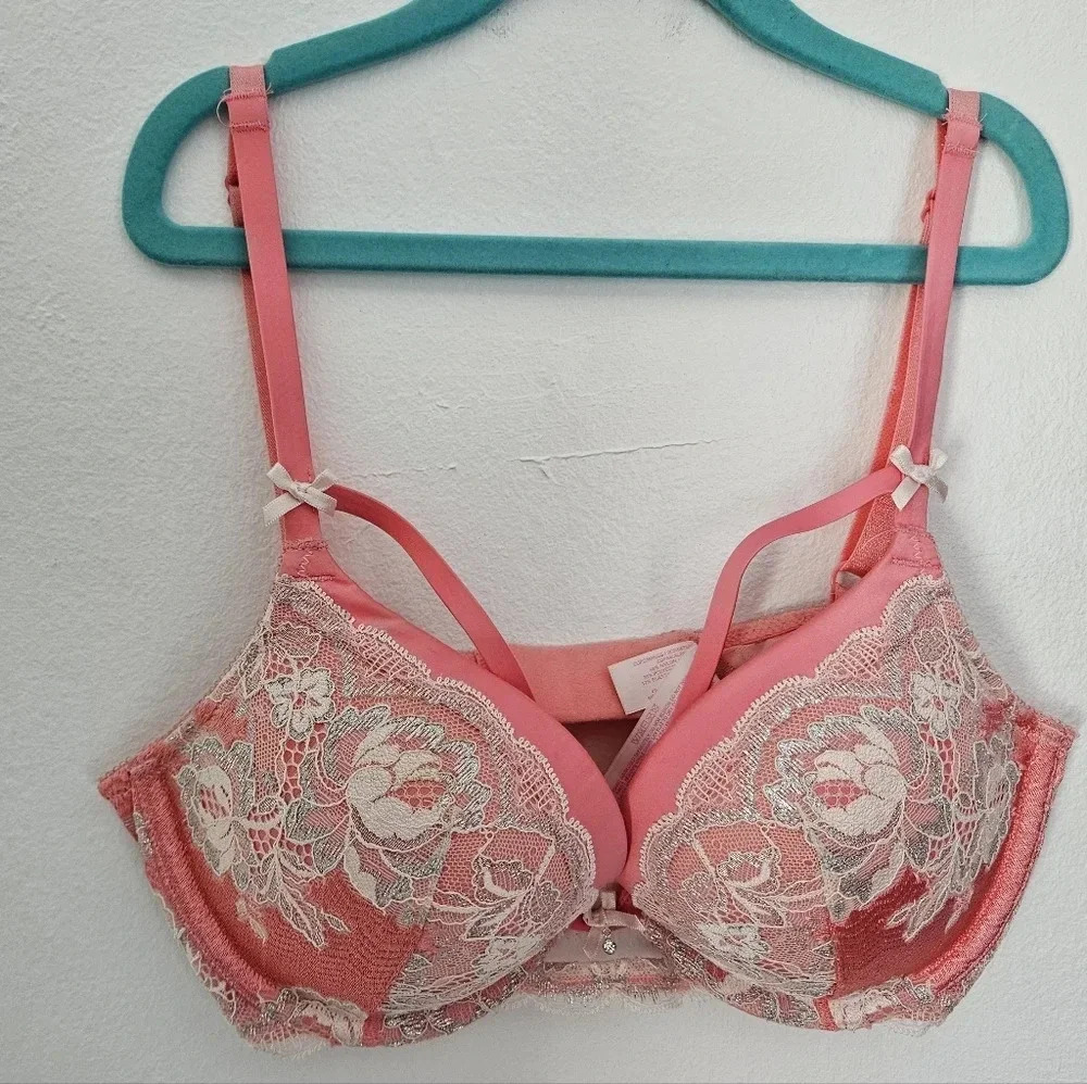 Victoria's Secret Dream Angels Push-up bra 34C‎ coral with lace overlay